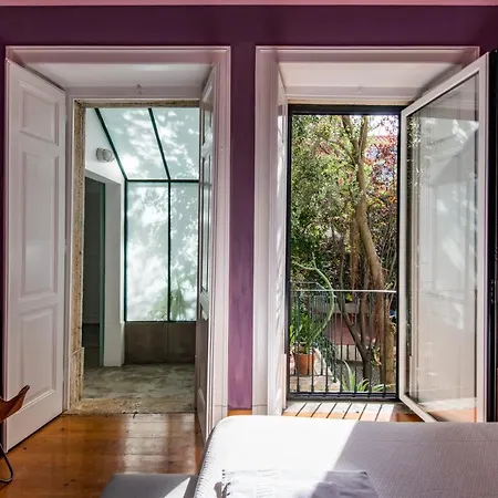 Lost :: Avenida House Pensionat Lisboa